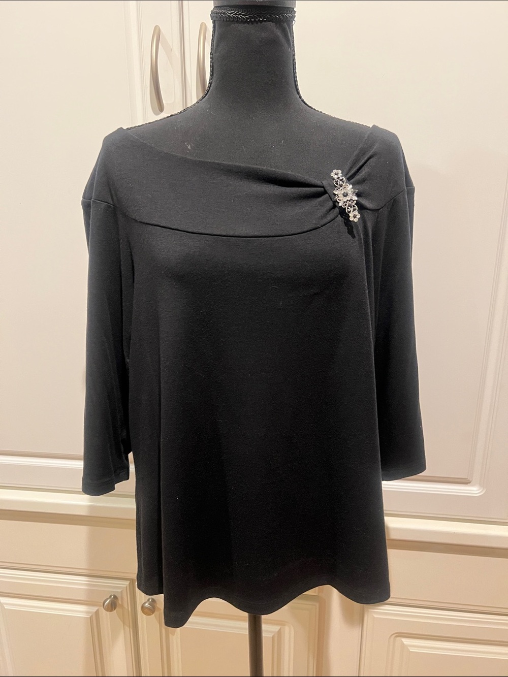 Jersey Knit Top with Fashion Brooch Pin